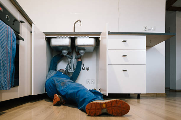 Professional Leak Detection technician working in Cuyahoga Falls, OH